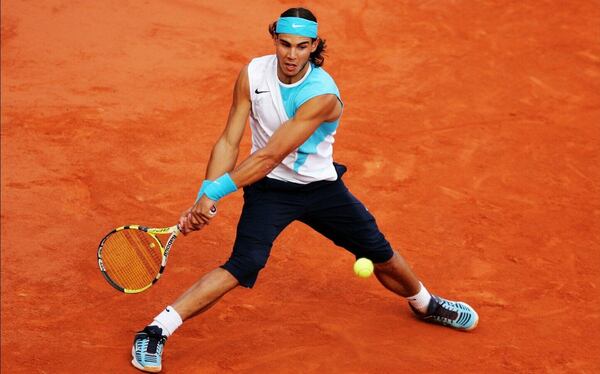 Raqueta ganadora del Abierto de Francia 2007 de Nadal se vende por 118,000 dólares en subasta