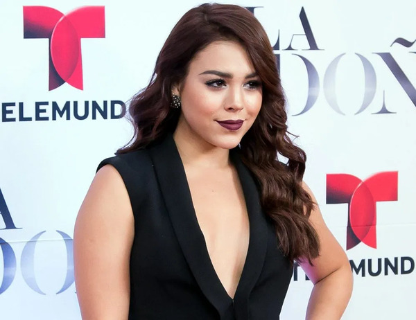Danna Paola es criticada por asegurar que prefiere a España en lugar de México
