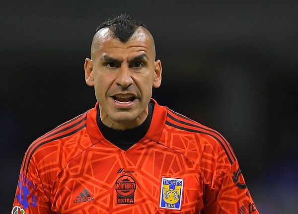 Castigo a Nahuel, Tigres y Monterrey por altercado en el clásico regio