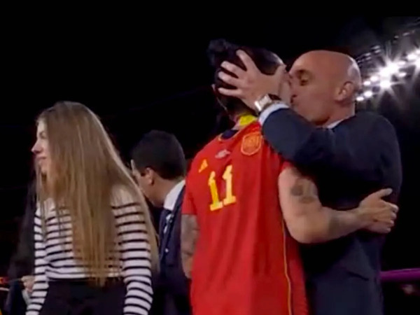 La Audiencia Nacional da el visto bueno a que se juzgue a Rubiales por el beso a Hermoso