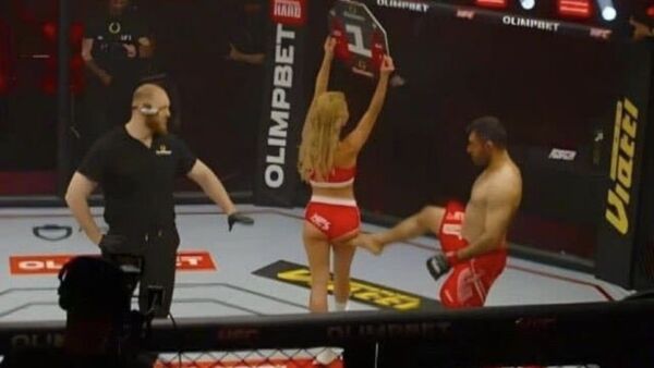 Peleador iraní de MMA ataca a edecán y lo suspenden de por vida