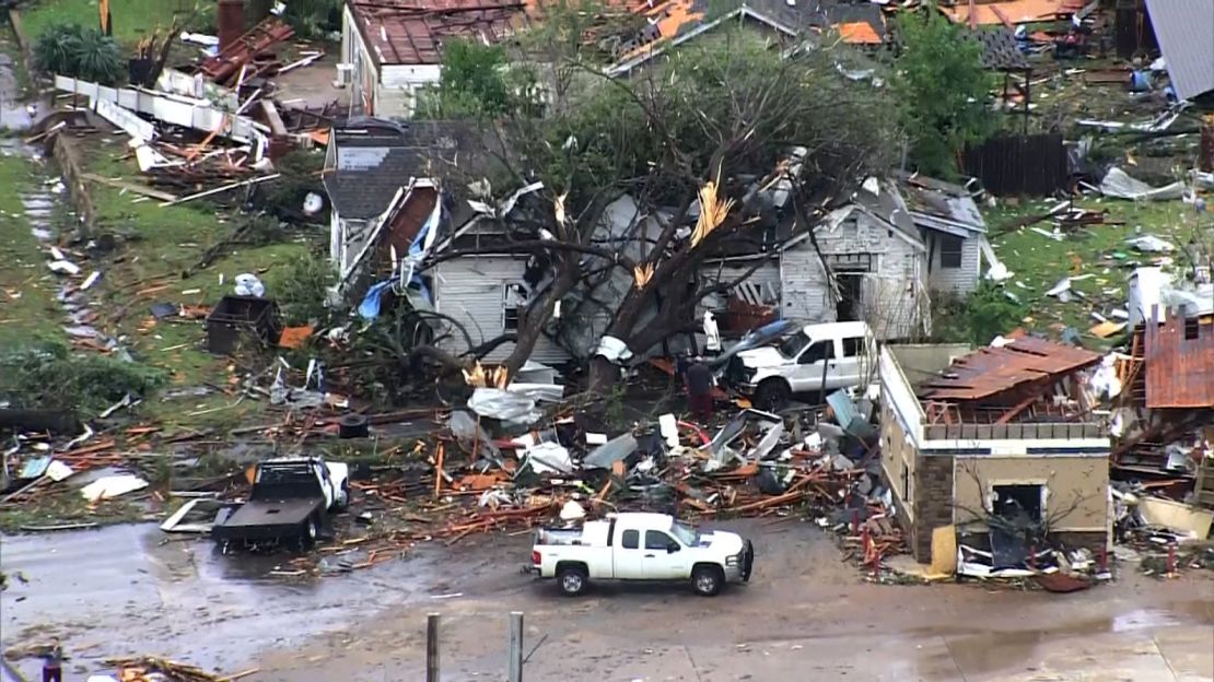 tornados  azotaron varios poblados en Oklahoma, Estados Unidos