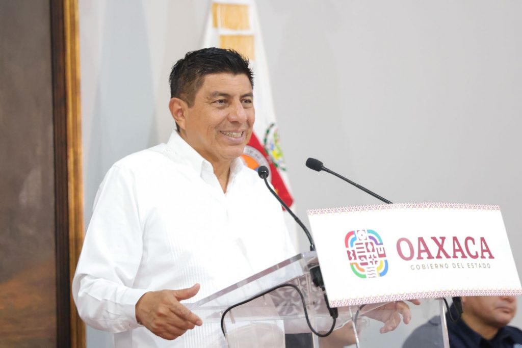 Gobernador de Oaxaca asegura apoyo total para niños con cáncer