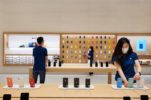 Apple recortó los precios del iPhone en China