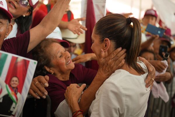 Este 2 de junio la credencial de elector es el arma de la transformación: Claudia Sheinbaum