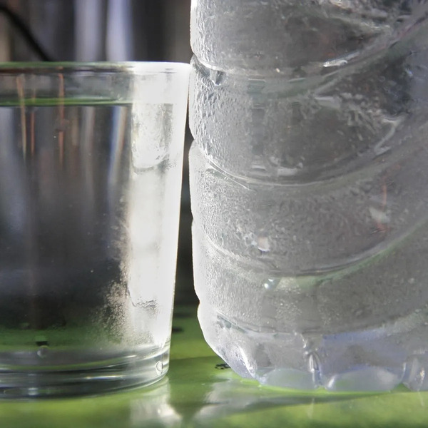 Como mantener tus bebidas frías sin usar hielo