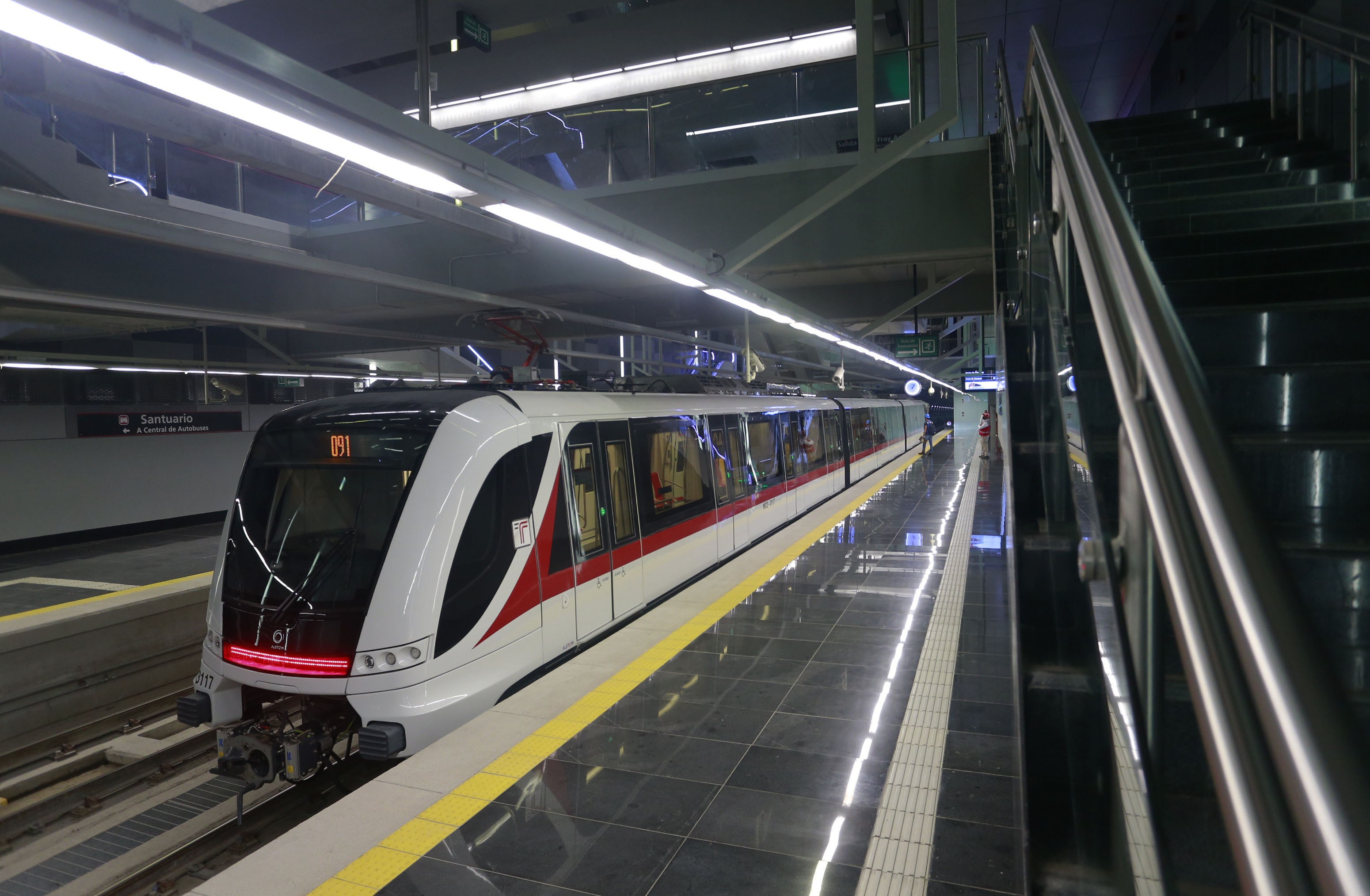 Muere hombre al arrojarse al tren ligero en Jalisco