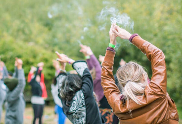 Alertan sobre el “renacimiento” de las drogas psicodélicas en retiros espirituales