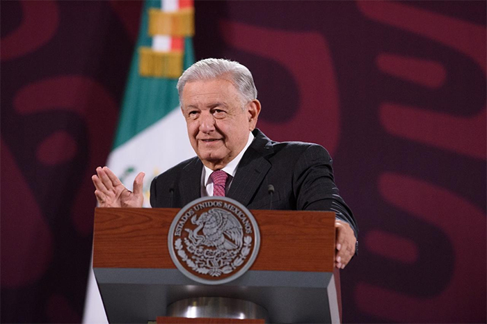 Hay unidad en el movimiento: AMLO tras reunión con Sheinbaum y gobernadores.