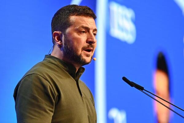 Zelenski felicita a Sheinbaum y desea que se una a los esfuerzos globales para una paz en Ucrania