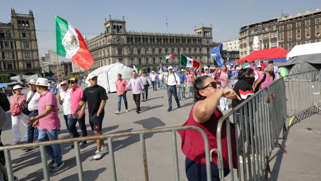 Maestros de la CNTE salen a las calles en CDMX
