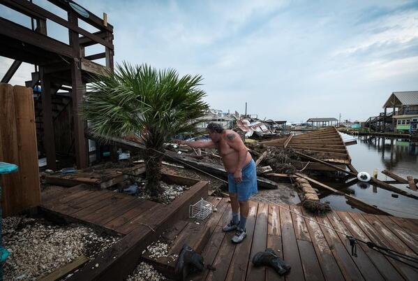 Casi 2 millones de hogares en Texas siguen sin luz a días del paso de “Beryl”