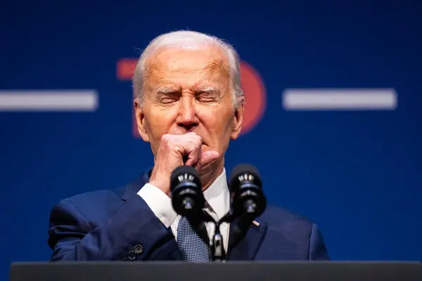 Joe Biden da positivo a COVID-19