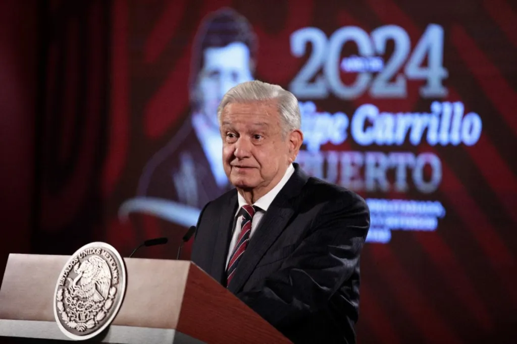 AMLO denuncia «maniobra politiquera» de juez para evitar mayoría en Congreso