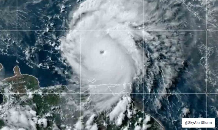 Huracán Beryl: Categoría 5 amenaza al Caribe oriental y se aproxima a Jamaica y Yucatán