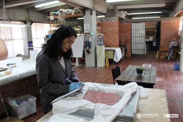 El INAH restaura 13 fragmentos de murales teotihuacanos inéditos