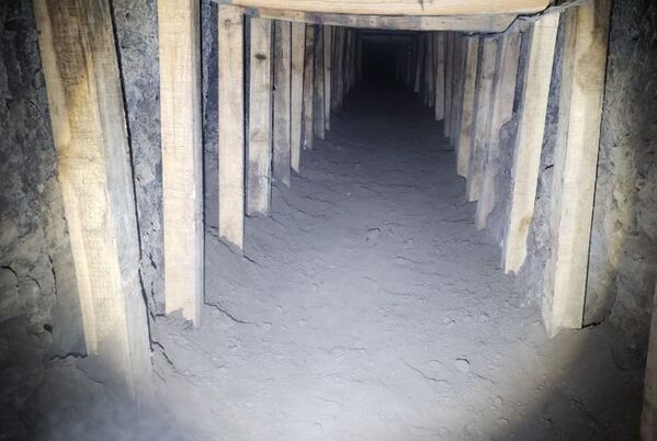 Detectan túnel clandestino de 85 metros para huachicol