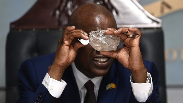 Hallan el segundo diamante más grande del mundo en Botsuana