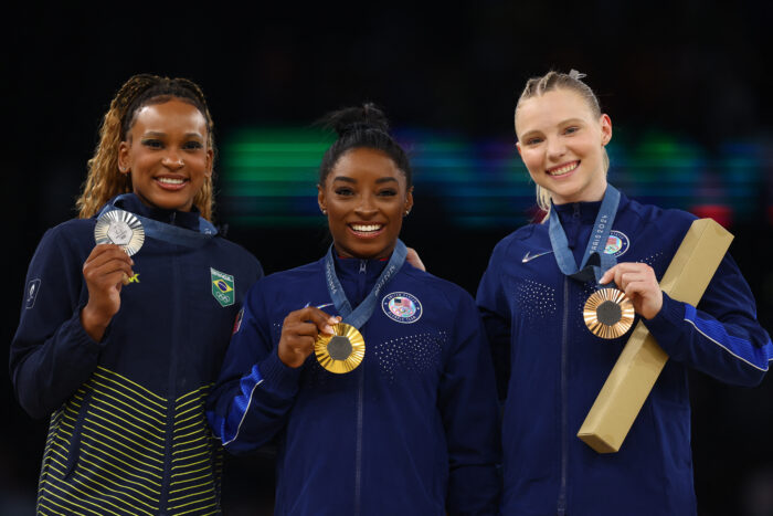 Simone Biles suma su séptima medalla de oro en los Juegos Olímpicos