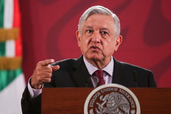 AMLO critica la «prepotencia» de España