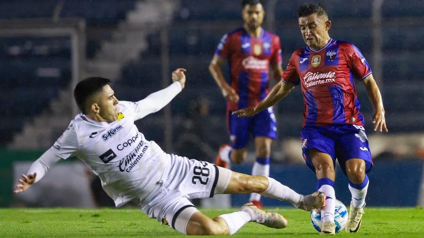 Dan cuatro partidos de suspensión a jugador que fracturó al Hobbit Bermúdez