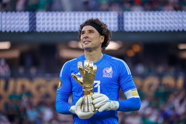 Guillermo Ochoa quiere jugar su sexto mundial