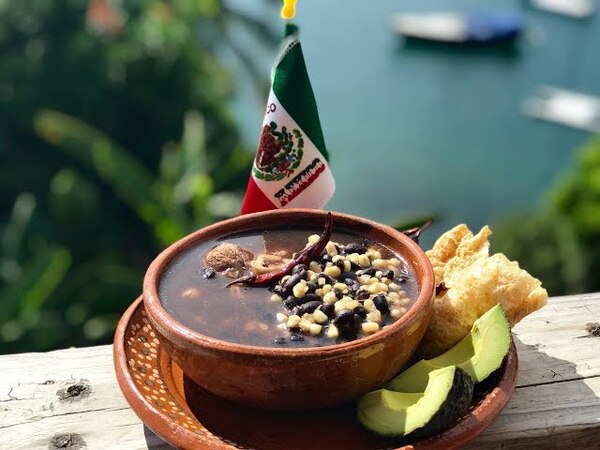 Camagua, el pozole de Guerrero que lleva frijoles