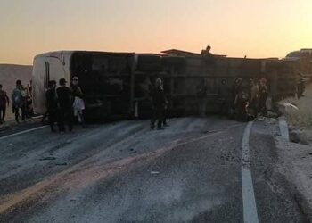 Vuelca autobús con jornaleros en Baja California Sur