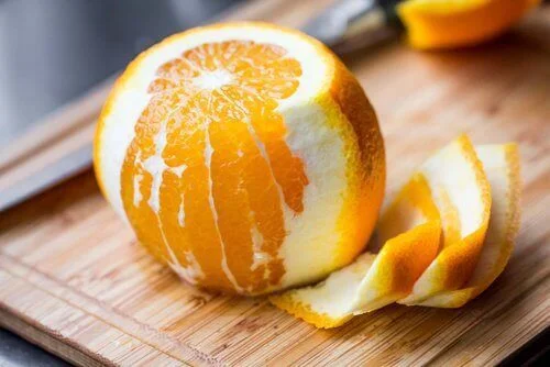 Conoce las propiedades curativas de la cáscara de naranja