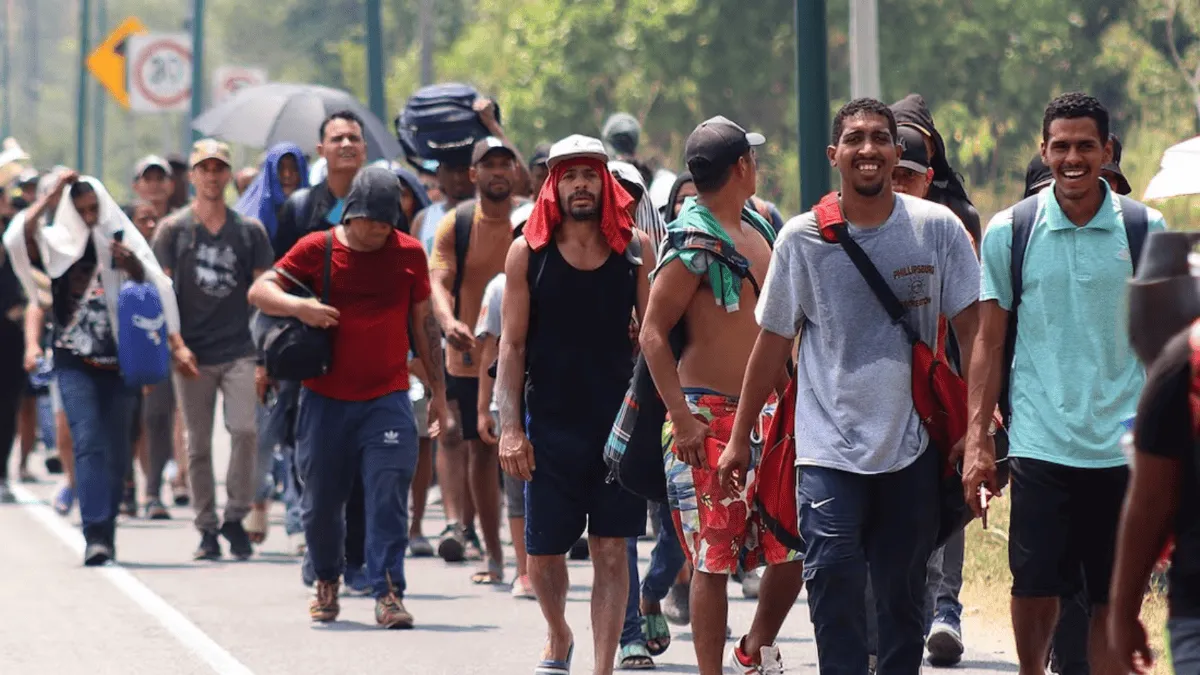 Nueva caravana migrante sale de Chiapas rumbo a frontera con Estados Unidos