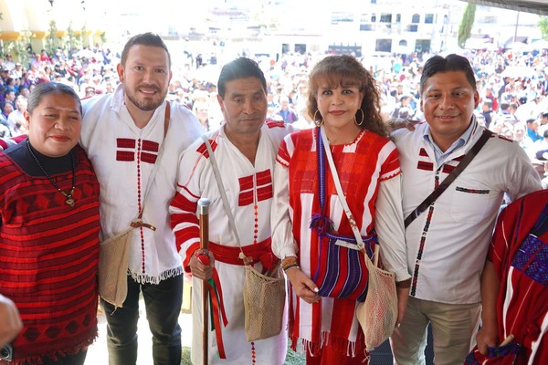 En un acto histórico, Oxchuc rinde protesta a sus autoridades municipales