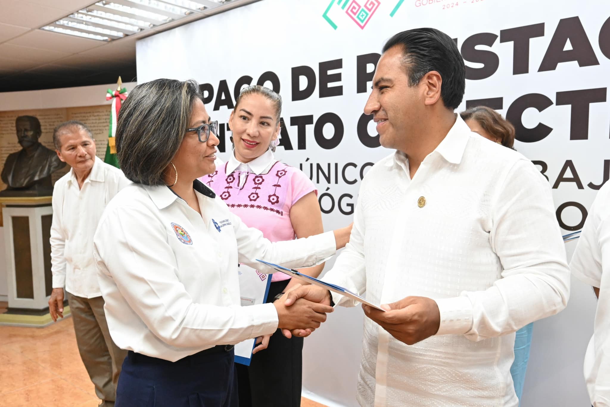 El Gobernador Eduardo Ramírez realiza pago de prestaciones al Sindicato del Instituto Tecnológico Superior de Cintalapa