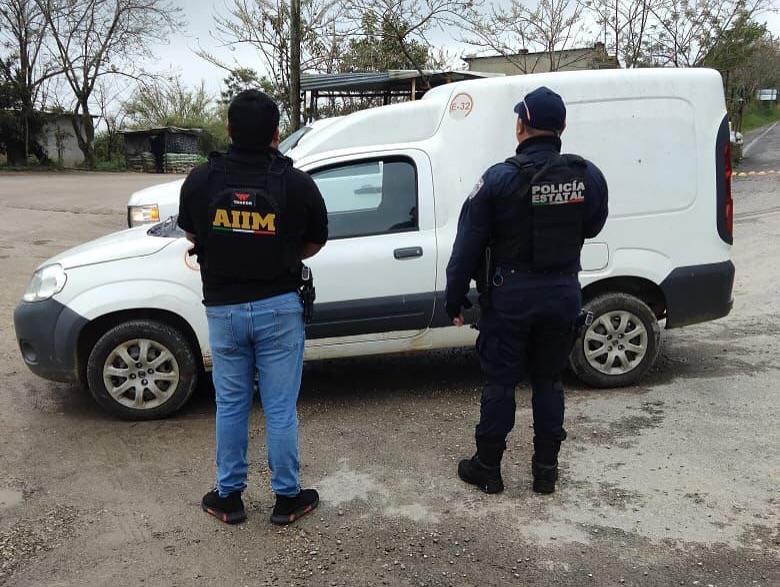 SSP y FGE aseguran vehículos abandonados y con reporte de robo en Chicomuselo y Tila