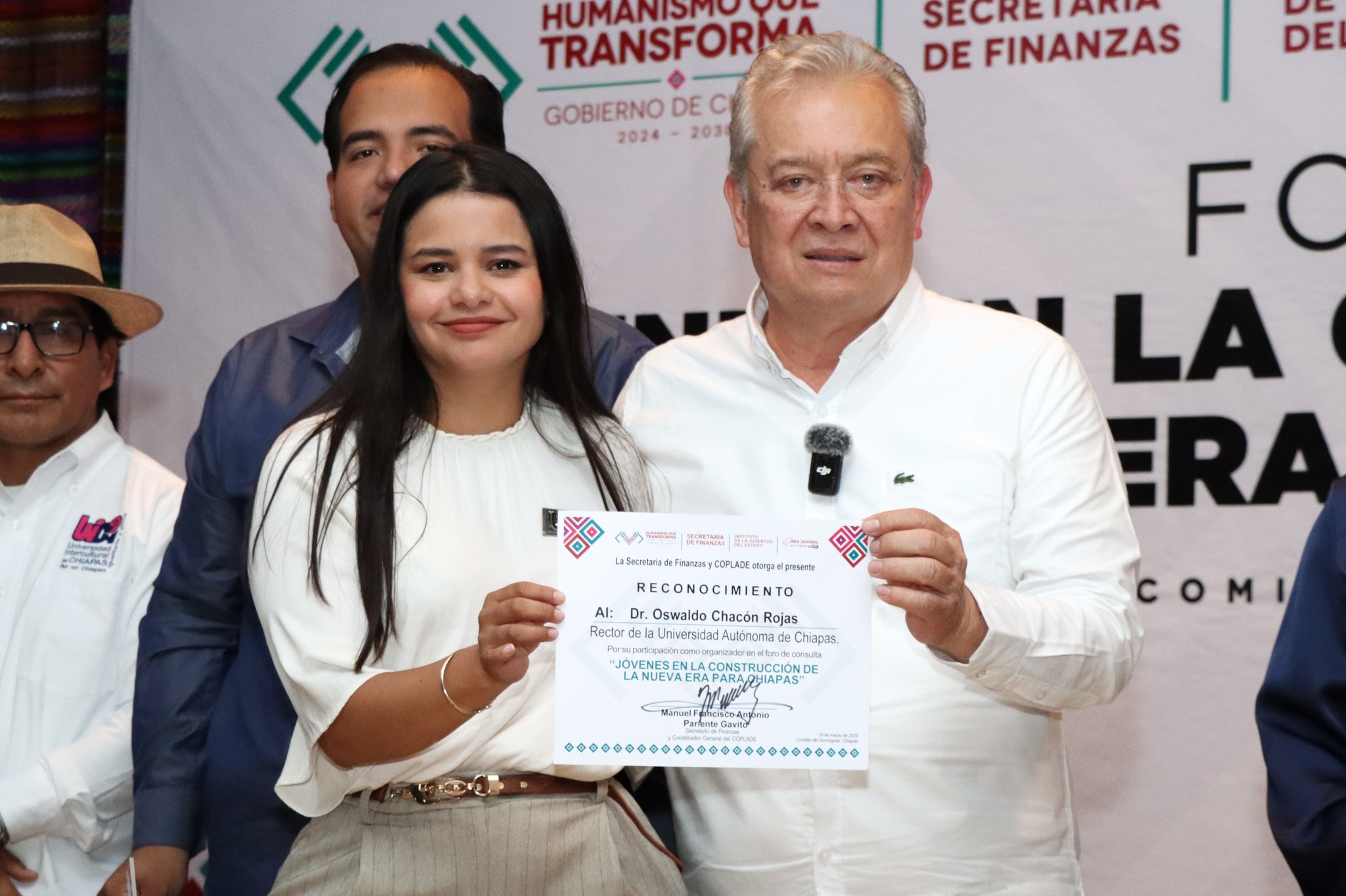 𝐋𝐚𝐬 𝐣𝐮𝐯𝐞𝐧𝐭𝐮𝐝𝐞𝐬 𝐬𝐨𝐧 𝐚𝐠𝐞𝐧𝐭𝐞𝐬 𝐝𝐞 𝐜𝐚𝐦𝐛𝐢𝐨 𝐲 𝐯𝐨𝐜𝐞𝐬 𝐢𝐦𝐩𝐨𝐫𝐭𝐚𝐧𝐭𝐞𝐬 𝐩𝐚𝐫𝐚 𝐥𝐚 𝐢𝐧𝐭𝐞𝐠𝐫𝐚𝐜𝐢𝐨́𝐧 𝐝𝐞𝐥 𝐏𝐄𝐃