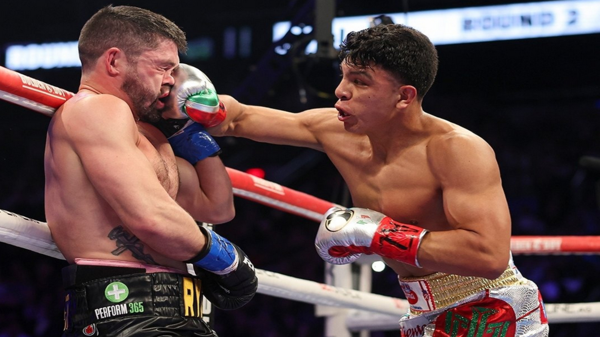 Jaime Munguía, en la mira de un peleador de alto nivel; si derrota a Surace en la revancha, podrían tener un combate