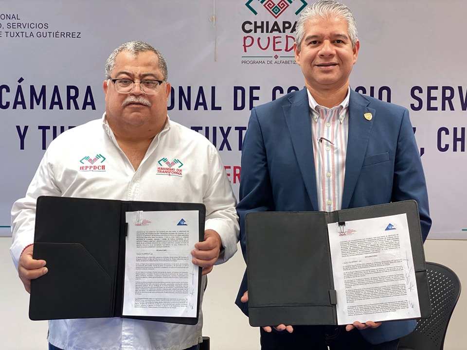 Firman convenio para impulsar la profesionalización en Chiapas