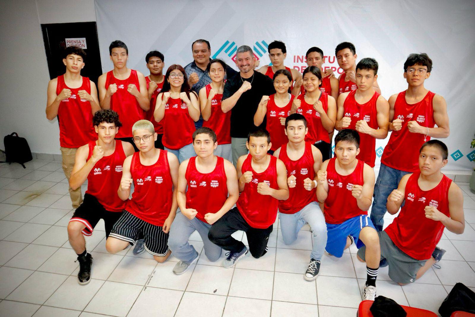 Pugilistas visten colores de Chiapas para participar en Macro Regional en Mérida