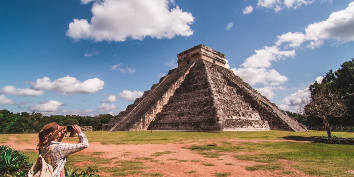 México captó divisas turísticas por 3,254.7 millones de dólares en febrero: Inegi