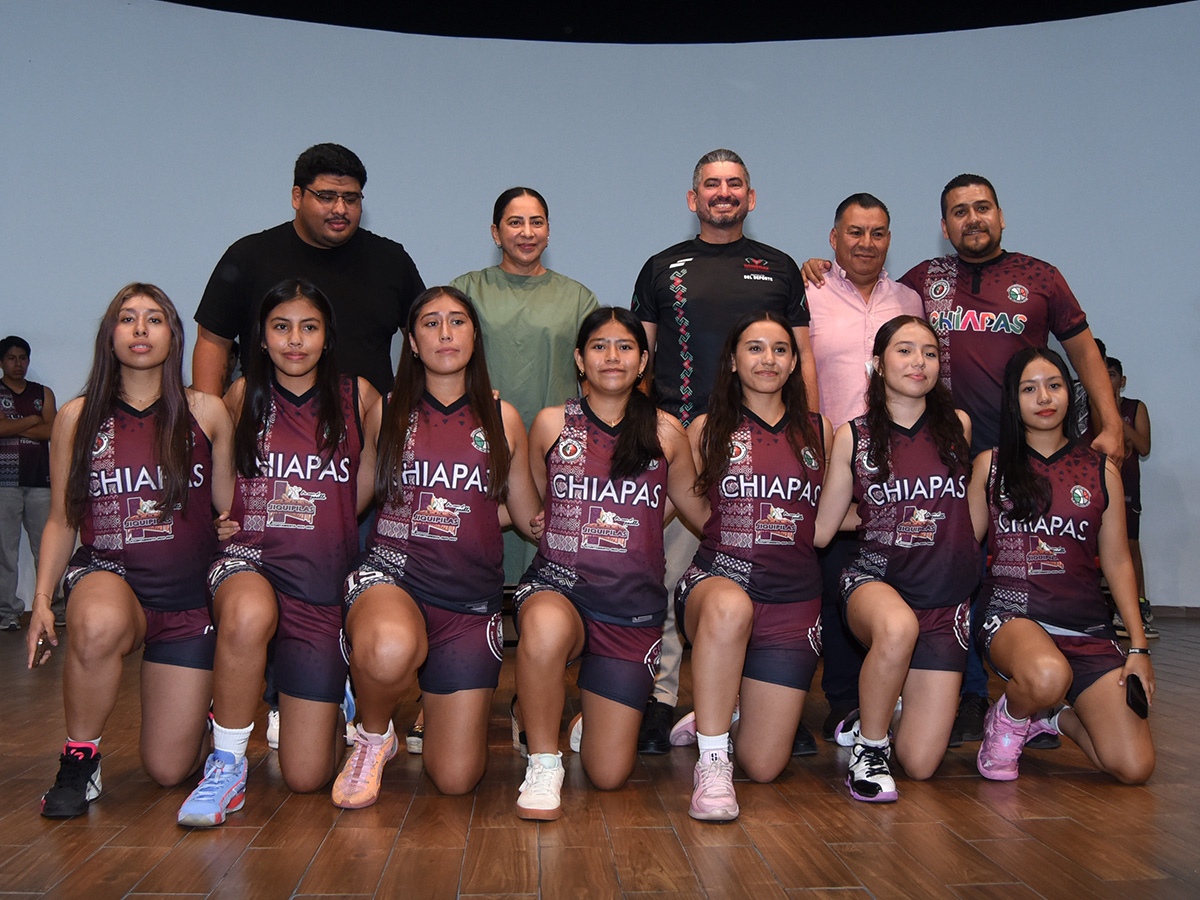 Abanderan selección Cubch que participará en la Olimpiada Nacional Federada en Chihuahua
