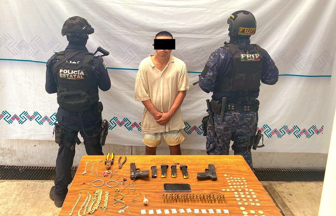 Detienen a hombre armado con droga y cartuchos en operativo en Tapachula