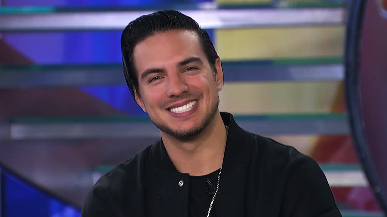 Vadhir Derbez habla sobre los gustos de José Eduardo para vestir: «Compórtate ya, por favor»