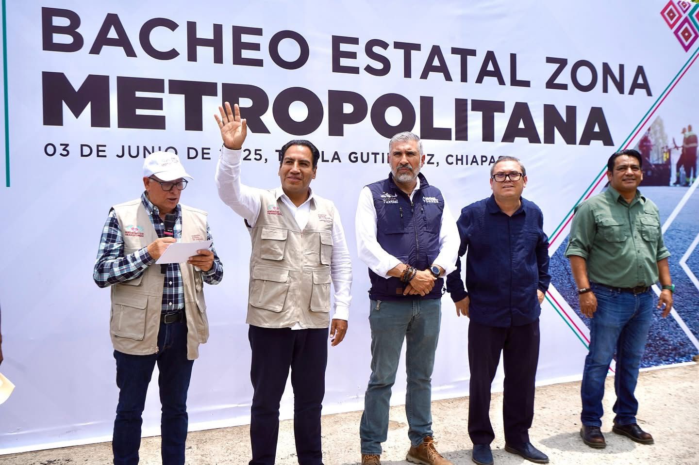 Eduardo Ramírez impulsa rehabilitación de más de 145 kilómetros de caminos en la zona Metropolitana