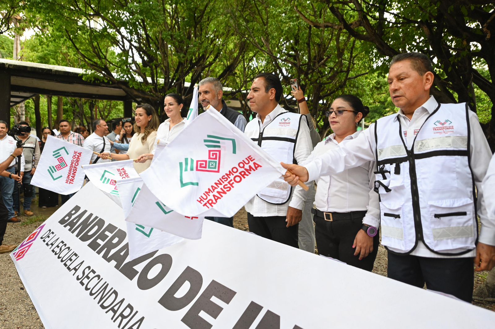Eduardo Ramírez inicia obras en secundaria de Tuxtla