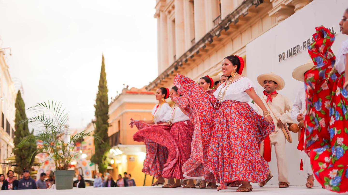 Con éxito se celebra el Primer Festival del Pox y del Queso en San Cristóbal de Las Casas