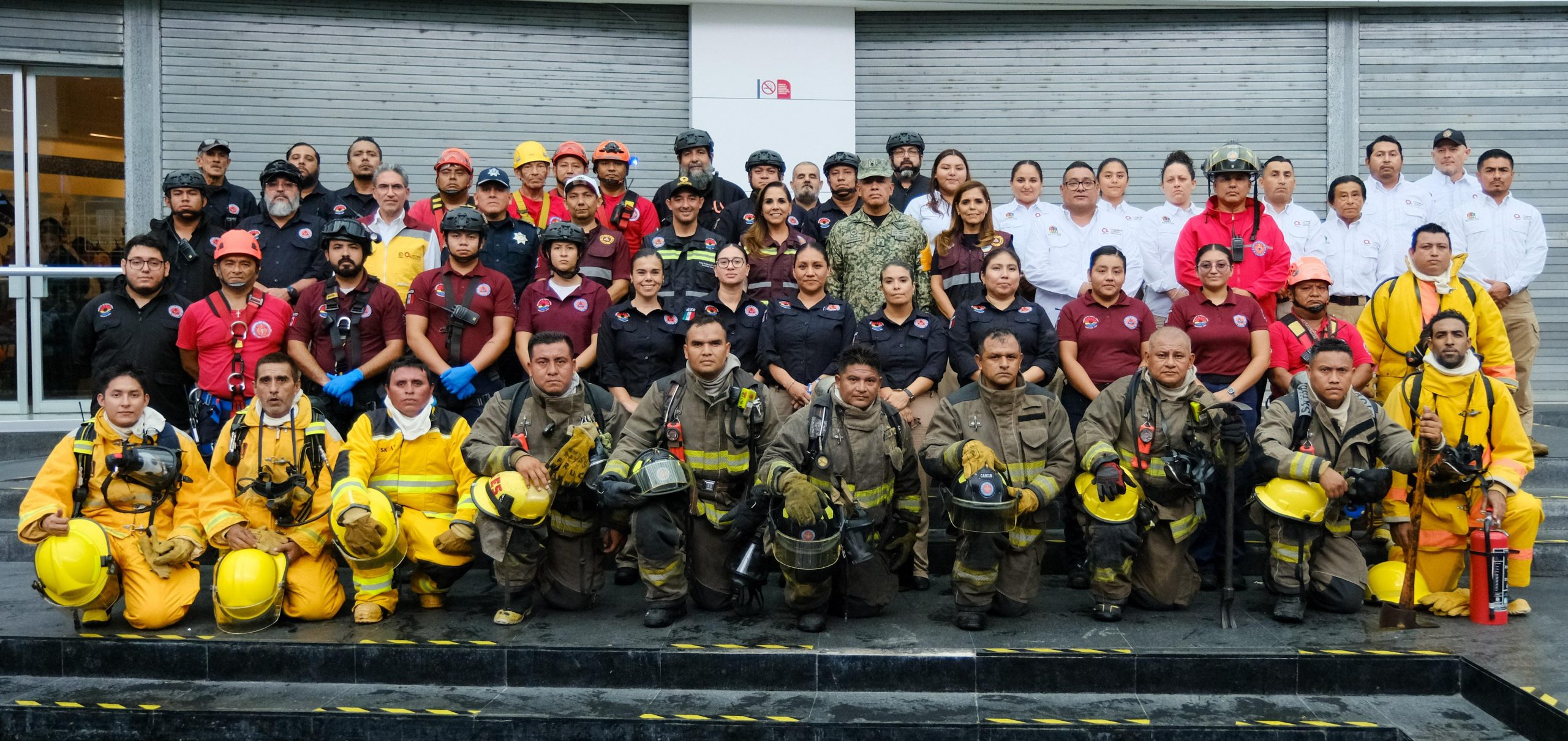 Encabeza Mara Lezama histórico simulacro de protección civil en el que participaron más de 130 mil personas en Quintana Roo