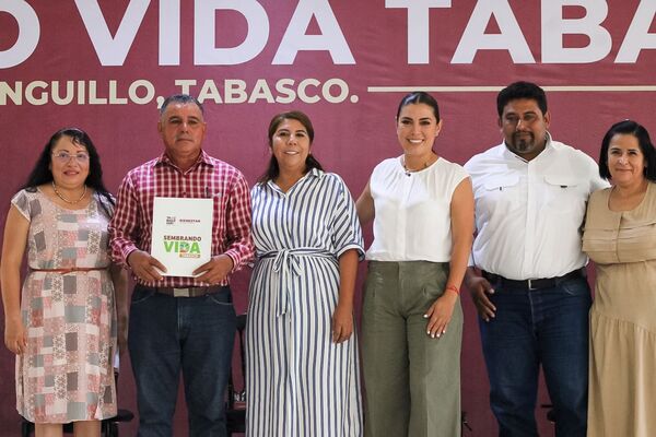 Sembrando Vida; 2 mil 576 campesinas y campesinos de Huimanguillo y Cárdenas reciben tarjetas