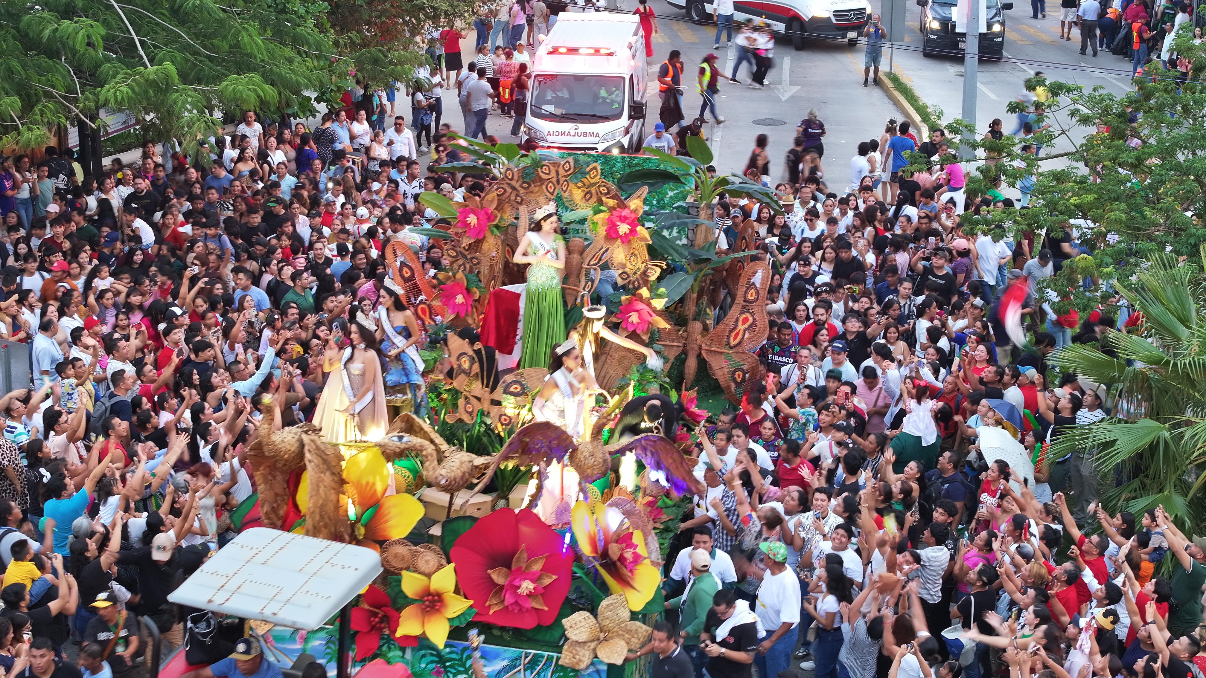 De regreso al edén, Fátima Bosch, miss universe 2025