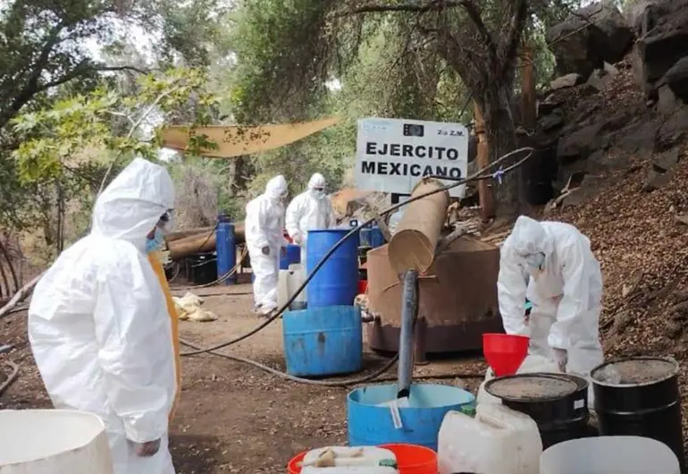 Detienen a siete e inhabilitan laboratorio clandestino en Baja California