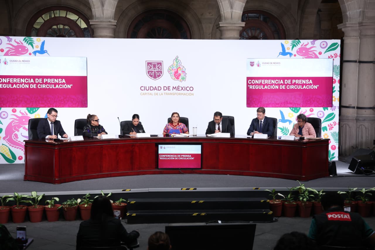 Gobierno de la CDMX presenta medidas para regular transporte de sustancias peligrosas