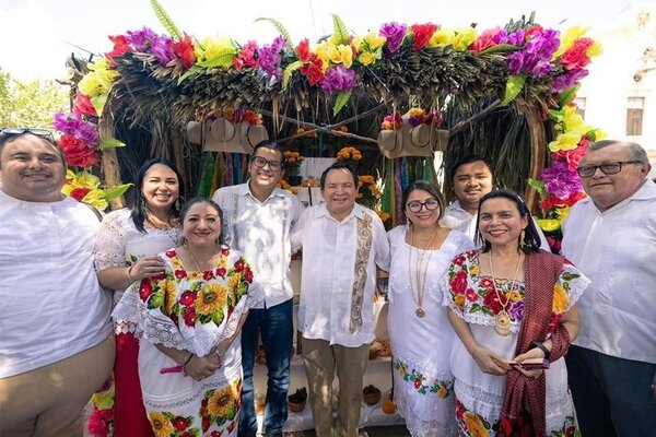 Gobierno de Yucatán impulsa la preservación de tradiciones con la Gran Muestra Estatal de Altares
